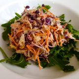 Koolsalade op bord