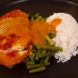 Chicken Katsu curry met rijst en boontjes